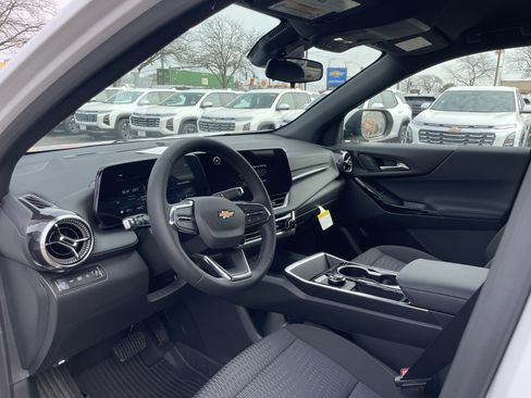 New 2026 Chevrolet Equinox LT w/ LPO, Floor Liner Package FWD image 13