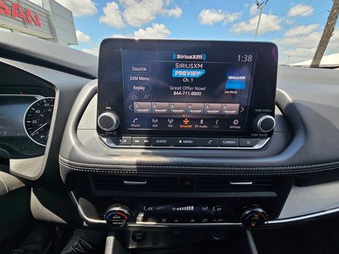 Certified 2025 Nissan Rogue SV FWD image 19