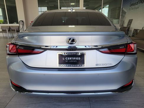 Certified 2025 Lexus ES 300h w/ Premium Package FWD image 5