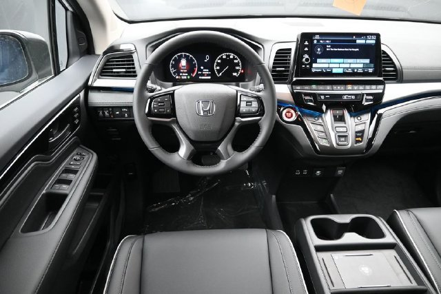 New 2027 Honda Odyssey Touring image 9