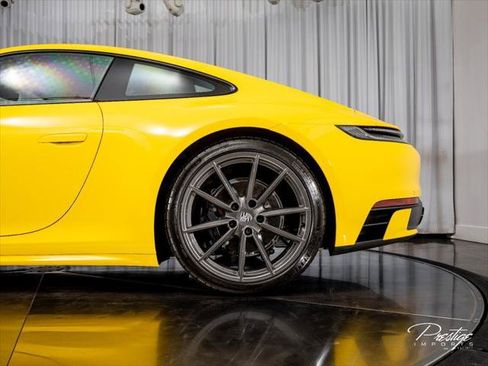 Used 2024 Porsche 911 Carrera T RWD image 8