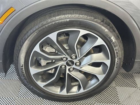 Used 2022 Lincoln Nautilus Reserve AWD/4WD image 9