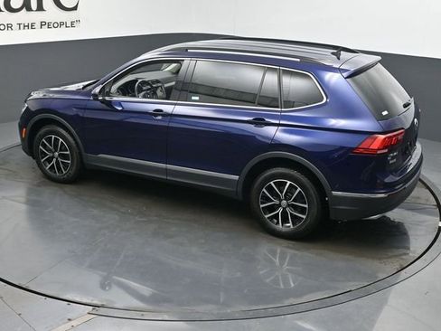 Used 2021 Volkswagen Tiguan SE AWD/4WD image 40