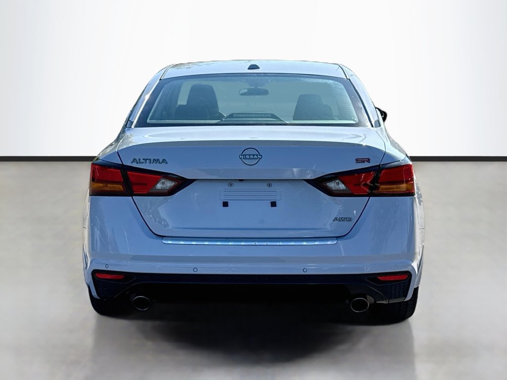 Used 2023 Nissan Altima 2.5 SR AWD/4WD image 6