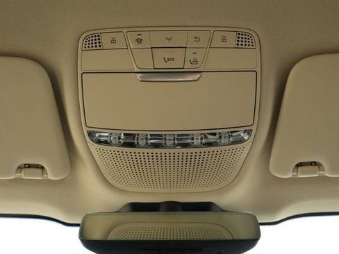 Certified 2022 Mercedes-Benz GLC 300 4MATIC w/ Multimedia Package Lite image 32