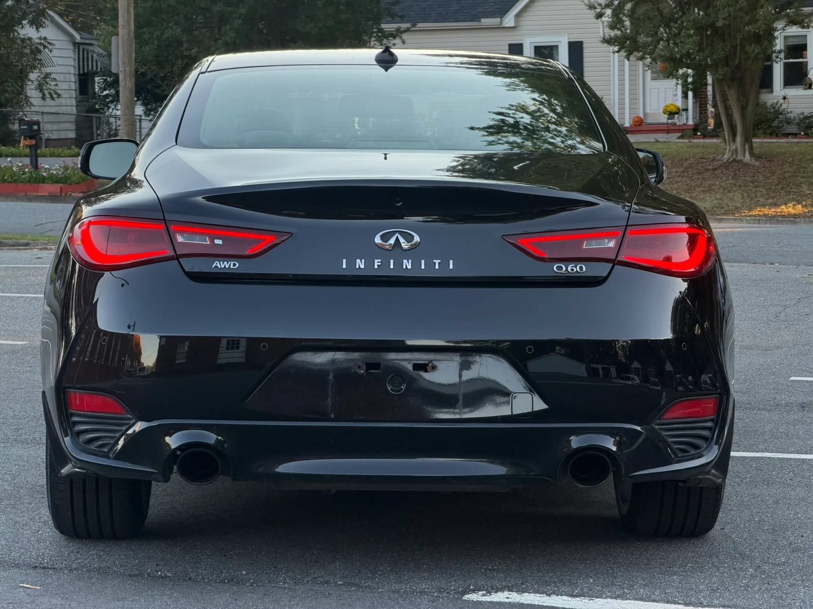 Used 2018 INFINITI Q60 3.0t Luxe w/ Sensory Package 3.0T Luxe AWD/4WD image 7