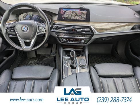 Used 2018 BMW 540i xDrive w/ Premium Package image 11