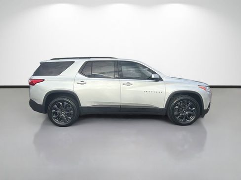 Used 2021 Chevrolet Traverse RS image 2