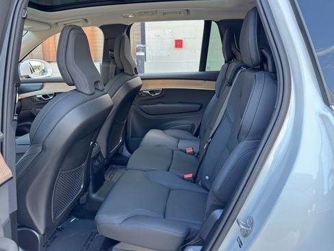 Used 2025 Volvo XC90 T8 Plus w/ Protection Package Premier AWD/4WD image 45