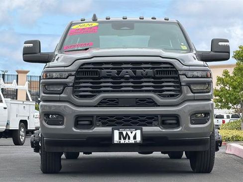 New 2026 RAM 3500 Big Horn AWD/4WD image 5