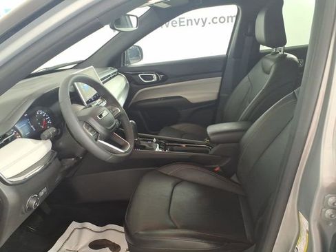 Used 2023 Jeep Compass Limited AWD/4WD image 12