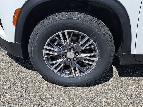 Certified 2025 Chevrolet Traverse LT AWD/4WD image 7