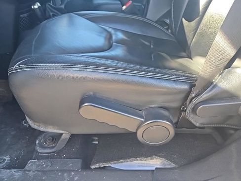 Used 2015 Jeep Wrangler Unlimited Rubicon image 13