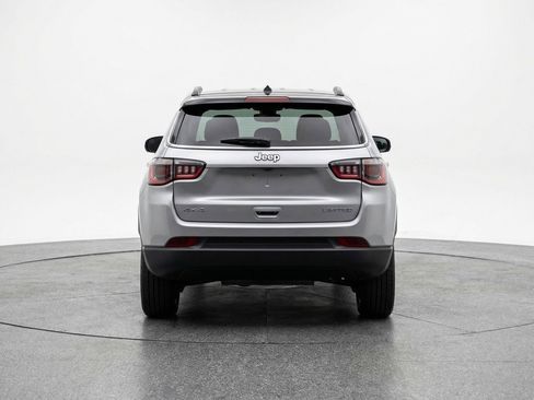 Used 2025 Jeep Compass Limited AWD/4WD image 7