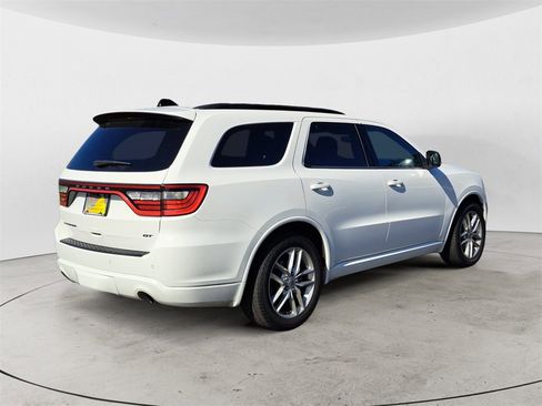 Used 2024 Dodge Durango GT image 3