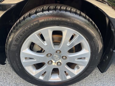 Used 2008 Toyota Avalon XLS image 38