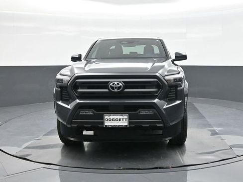 Certified 2025 Toyota Tacoma SR5 image 30