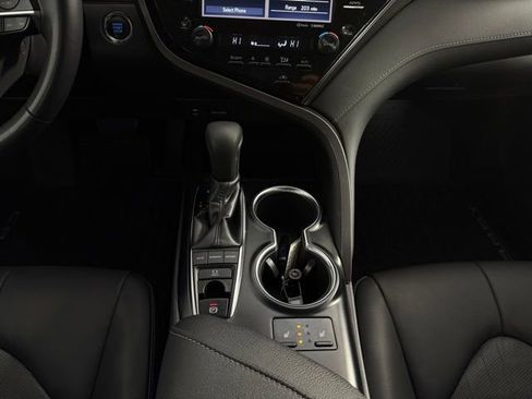 Used 2019 Toyota Camry XSE image 45