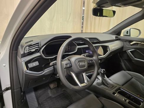 Used 2025 Audi Q3 2.0T Premium w/ Convenience Package image 15