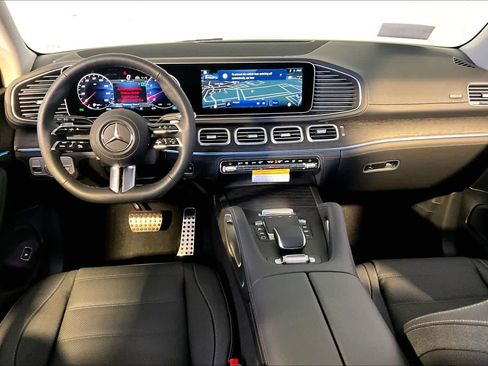 New 2026 Mercedes-Benz GLS 450 4MATIC image 7