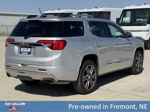 Used 2018 GMC Acadia Denali w/ Technology Package image 4