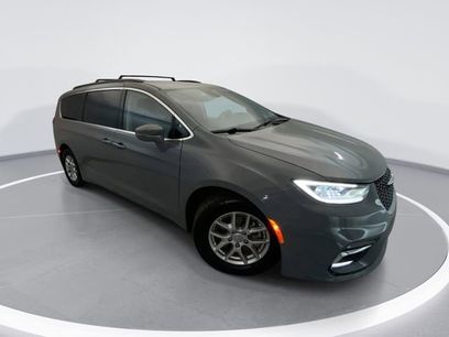 Used 2022 Chrysler Pacifica Touring-L