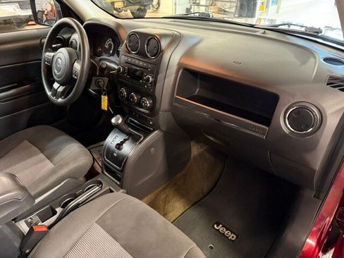 Used 2016 Jeep Patriot Sport w/ Power Value Group AWD/4WD image 9
