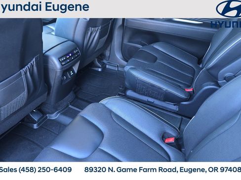Used 2023 Hyundai Palisade Calligraphy w/ Winter Package image 18
