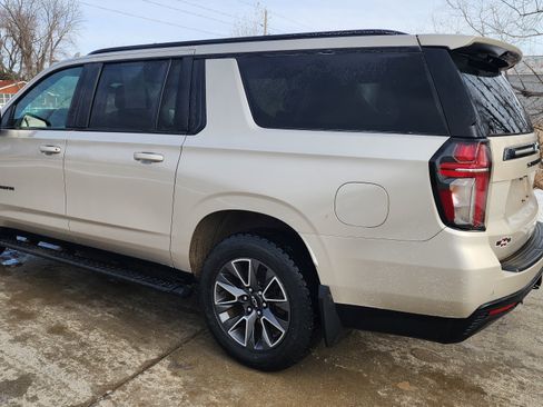 Used 2023 Chevrolet Suburban Z71 image 6