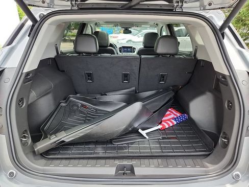 Certified 2024 GMC Terrain SLT w/ Tech Package AWD/4WD image 29