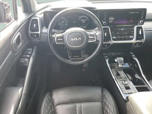 Used 2023 Kia Sorento SX AWD/4WD image 13