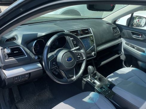 Used 2019 Subaru Outback 2.5i Premium AWD/4WD image 3
