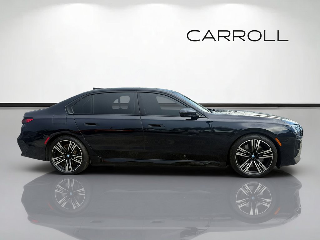 Used 2025 BMW i7 eDrive50 w/ M Sport Package RWD image 2