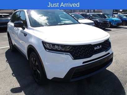 Used 2023 Kia Sorento S w/ Panoramic Sunroof Package