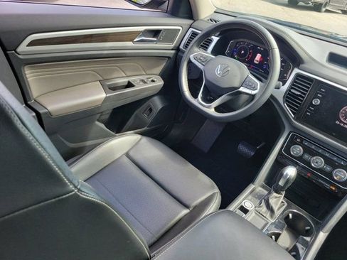 Used 2022 Volkswagen Atlas SE image 3