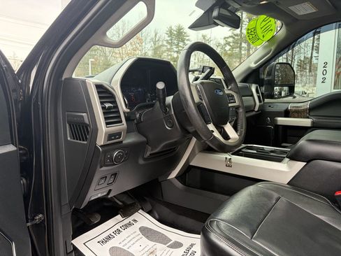 Used 2019 Ford F250 Lariat w/ Lariat Ultimate Package image 29