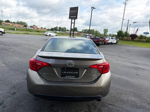Used 2019 Toyota Corolla SE FWD image 4