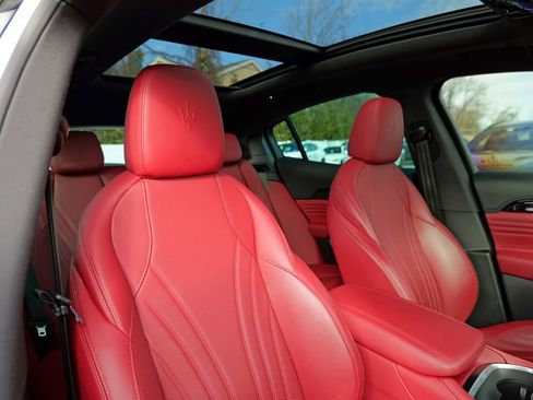 Used 2023 Maserati Grecale Modena image 38