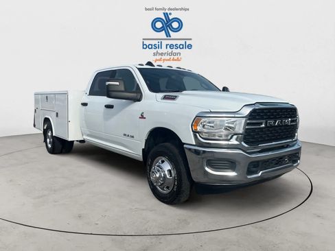 Used 2024 RAM 3500 SLT w/ Quick Order Package 2YG SLT AWD/4WD image 36