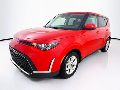 Used 2023 Kia Soul LX w/ LX Technology Package