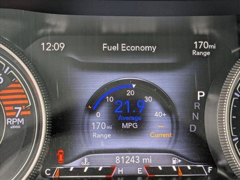 Used 2019 Jeep Cherokee Limited image 8