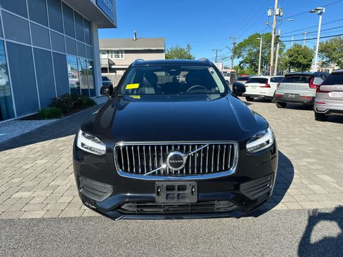 Used 2023 Volvo XC90 B5 Core w/ Climate Package AWD/4WD image 5