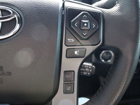 Used 2021 Toyota Tacoma TRD Sport w/ Technology Package image 29