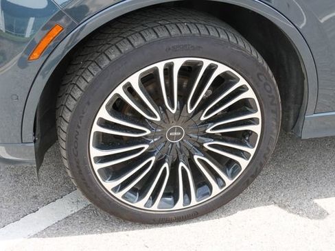 Used 2023 Lincoln Aviator Black Label w/ Class IV Trailer Tow Package AWD/4WD image 31