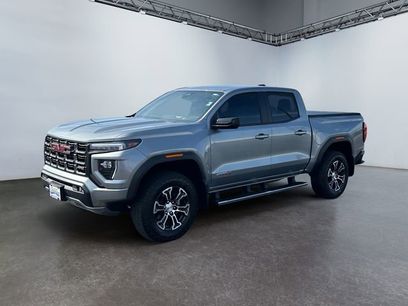 Used 2025 GMC Canyon AT4