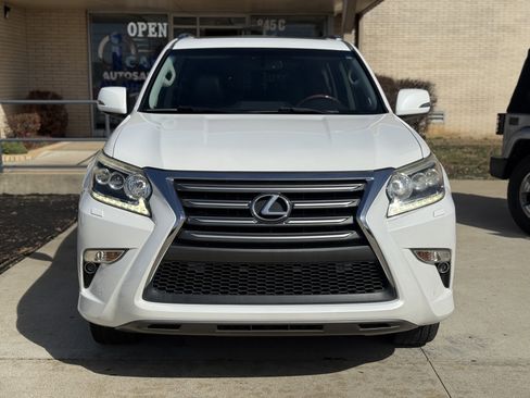Used 2017 Lexus GX 460 Premium image 2