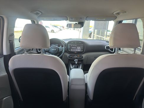 Used 2023 Kia Soul LX FWD image 13