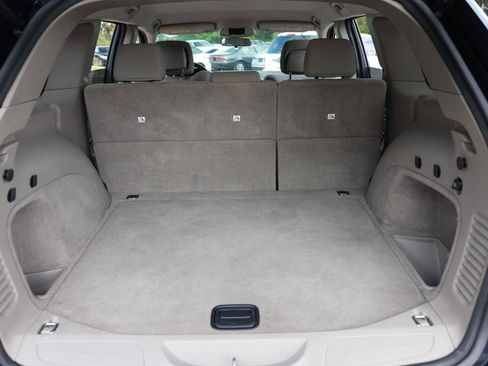 Used 2011 Jeep Grand Cherokee Laredo RWD image 23