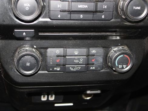 Used 2016 Ford F150 XLT w/ Equipment Group 302A Luxury image 32