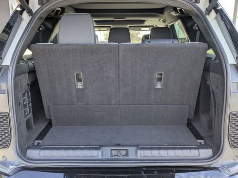 Used 2022 Land Rover Discovery S R-Dynamic image 22